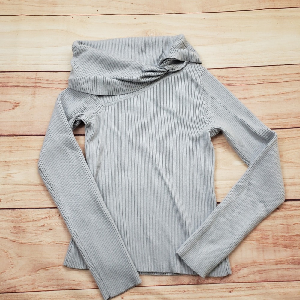Abercrombie & Fitch Sweater Womens Small Light Blue‎ Gray Ribbed Cowl Neck Twist